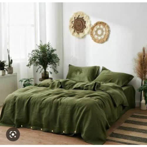 Plain Bedsheet And Four Pillowcases - Green