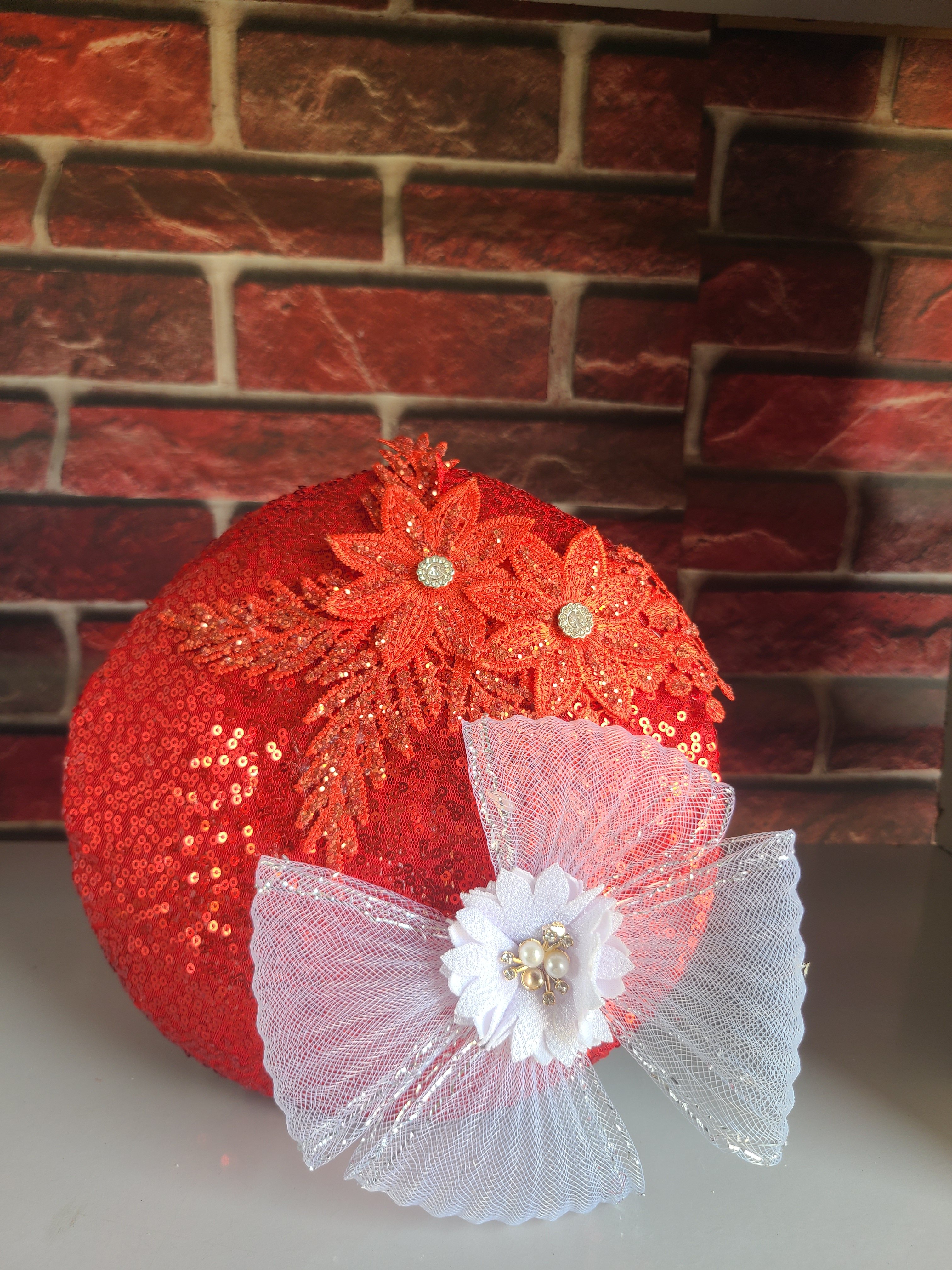 Red Fascinator 
