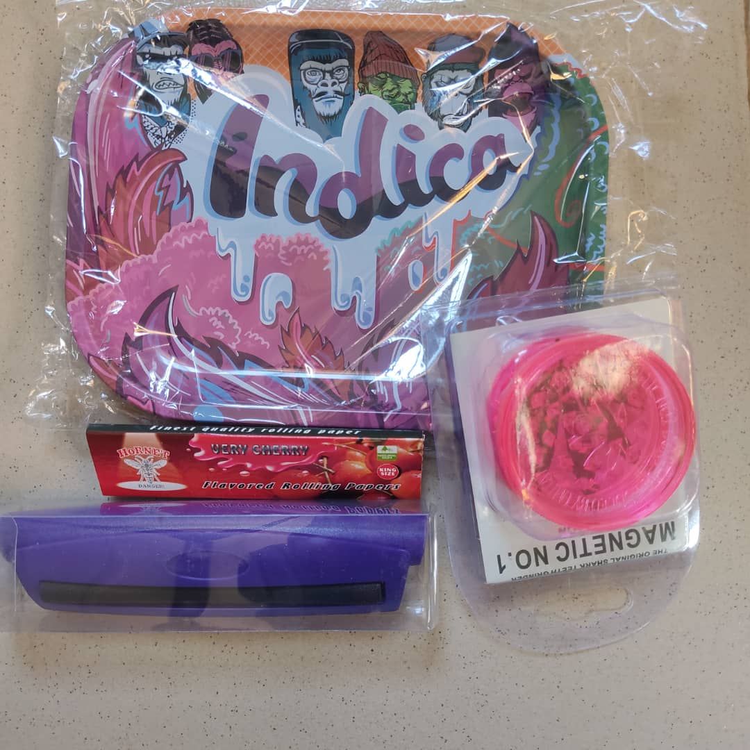 Marlian Kush Kit, Tray, Roller, Crusher, Wraps