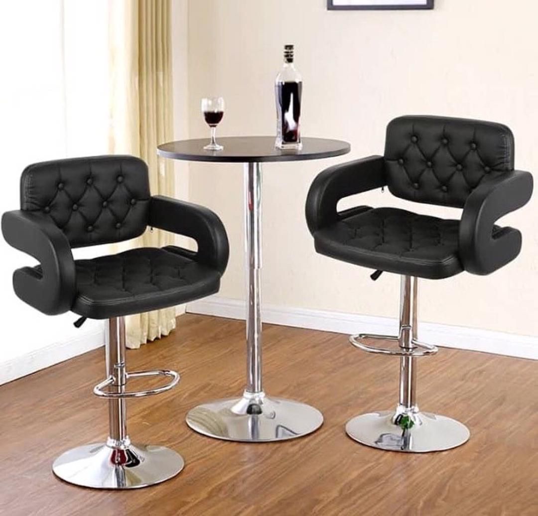 Me And You Stool And Bar Table