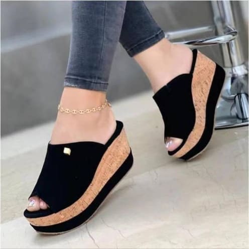 Ladies Mid Heel Wedge Slippers - Black