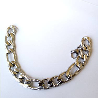 Bold Figaro Bracelet