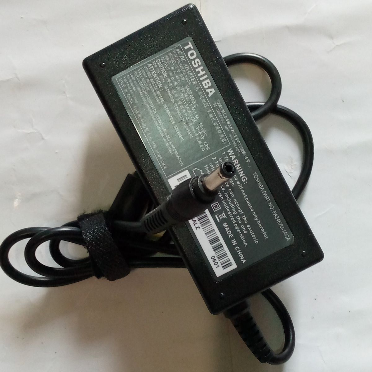 ORIGINAL TOSHIBA 19V  3.42 POWER ADAPTER CHARGER