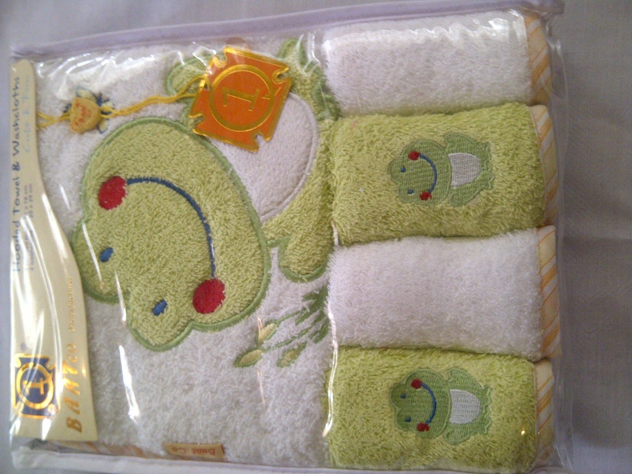 Baby Hooded Towel with 4 Washcloths - Green