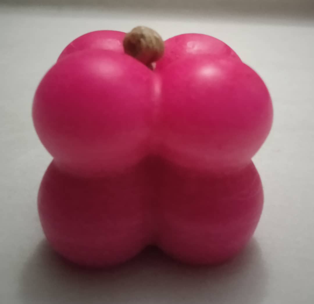 Beautiful Beeswax Bubble Scented Candle