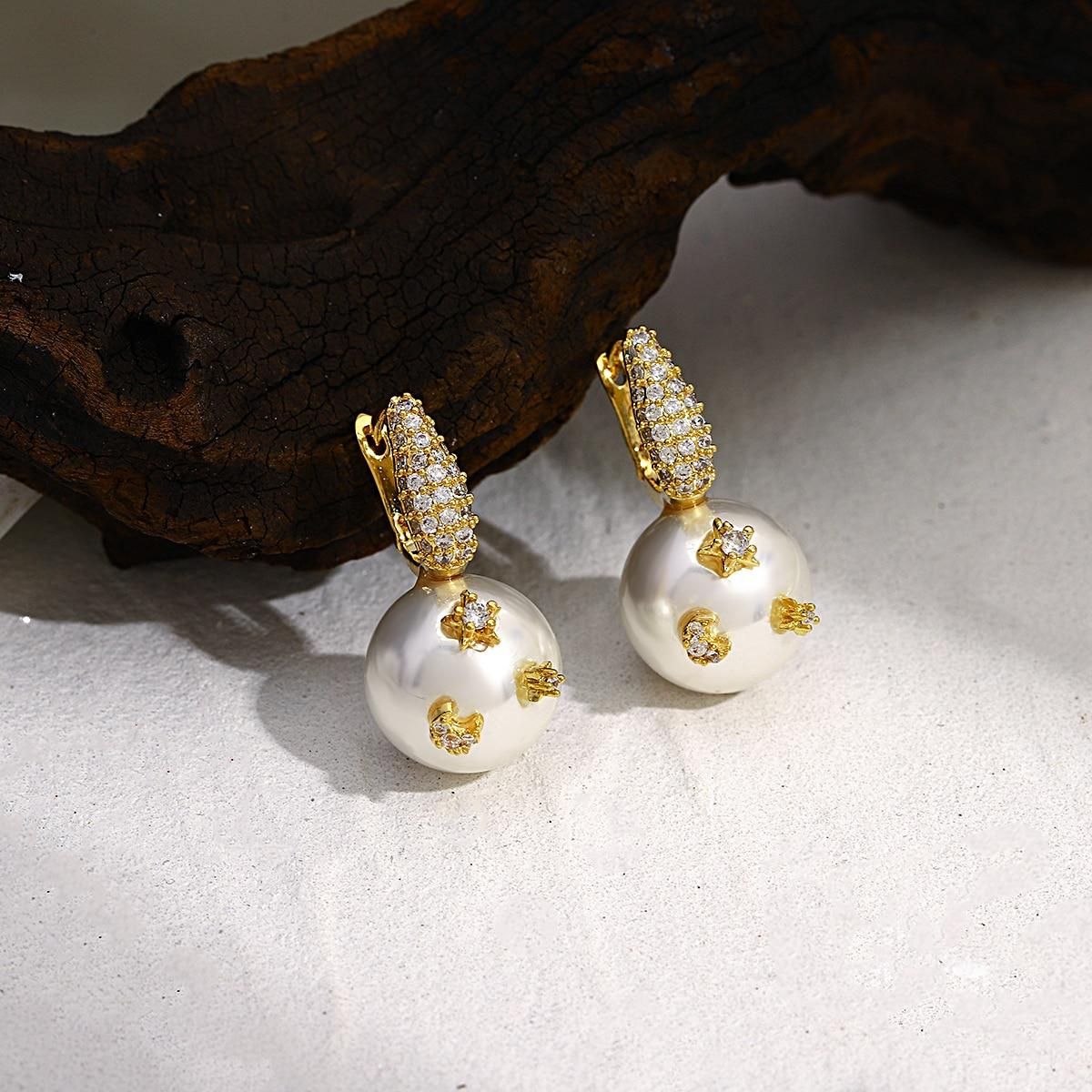 AENSOA New Trend Korean Style Crystal Gold Color Simple Pearl Hoop Earrings for Women Cute Small Elegant Wedding Bridal Jewelry