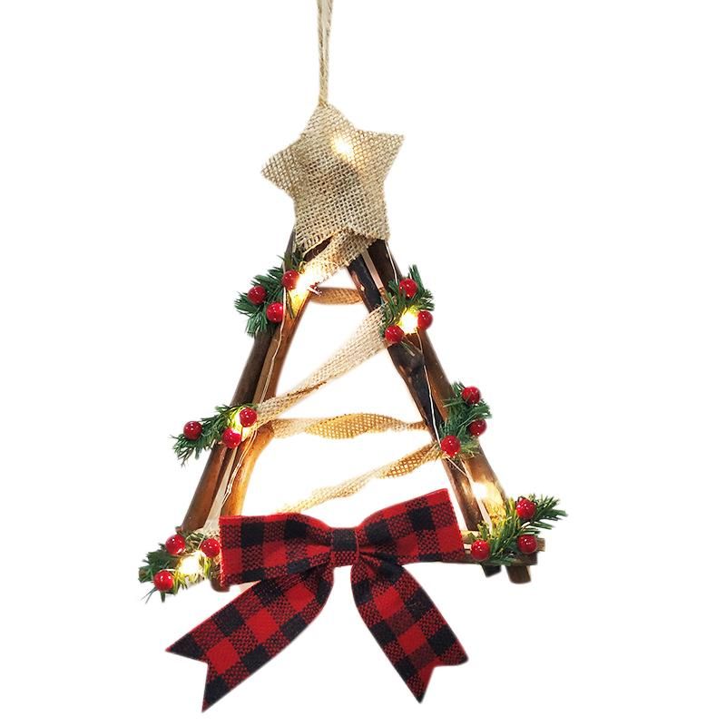 Home Decoration Wreath Pendant LED Wreath Wall Hanging Christmas Wreath Decoration (Triangular Rattan Circle)