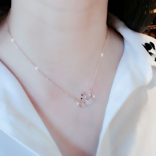 Crystal Zircon Pendant Necklace 02