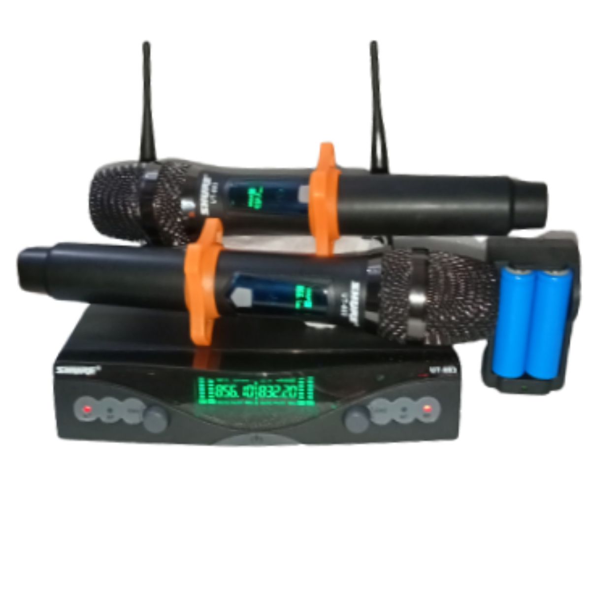 Professional Wireless Microphone With Rechargable Battery And Charger And USB Charging Jack