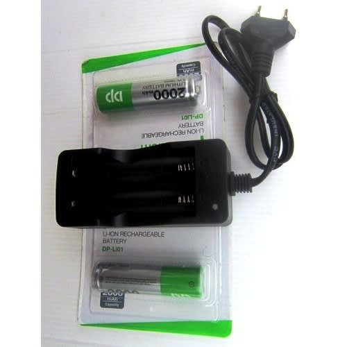 Lithium Ion Rechargeable Batteries 18650 2000mah 7.4v 2pcs + Charger