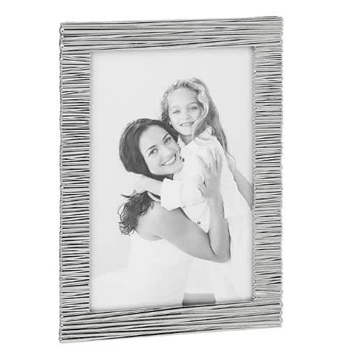 Picture Frame- Silver Lines-5x7&rdquo;