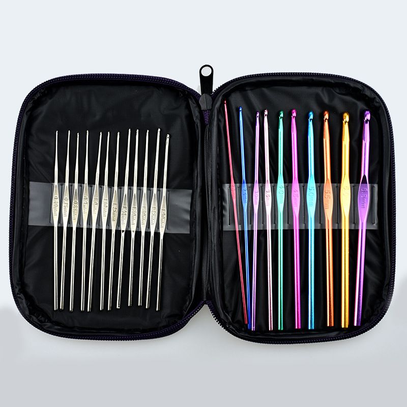 22 Crochet Hooks Yarn Knitting Needles Sewing Tools Set With Bag