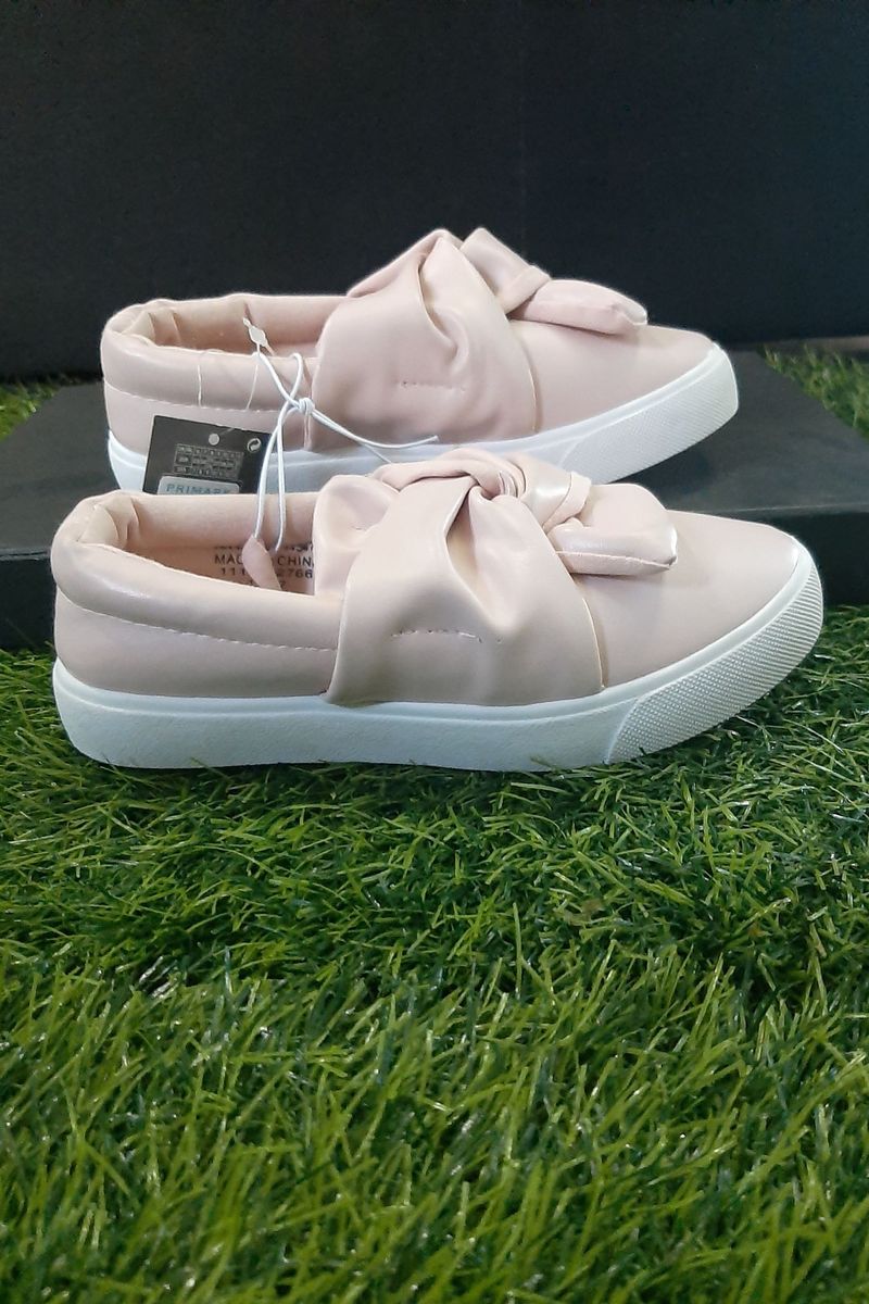 Girls Nude Slip On Sneakers