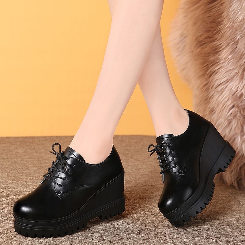 Big Size Ladies Leather Shoes