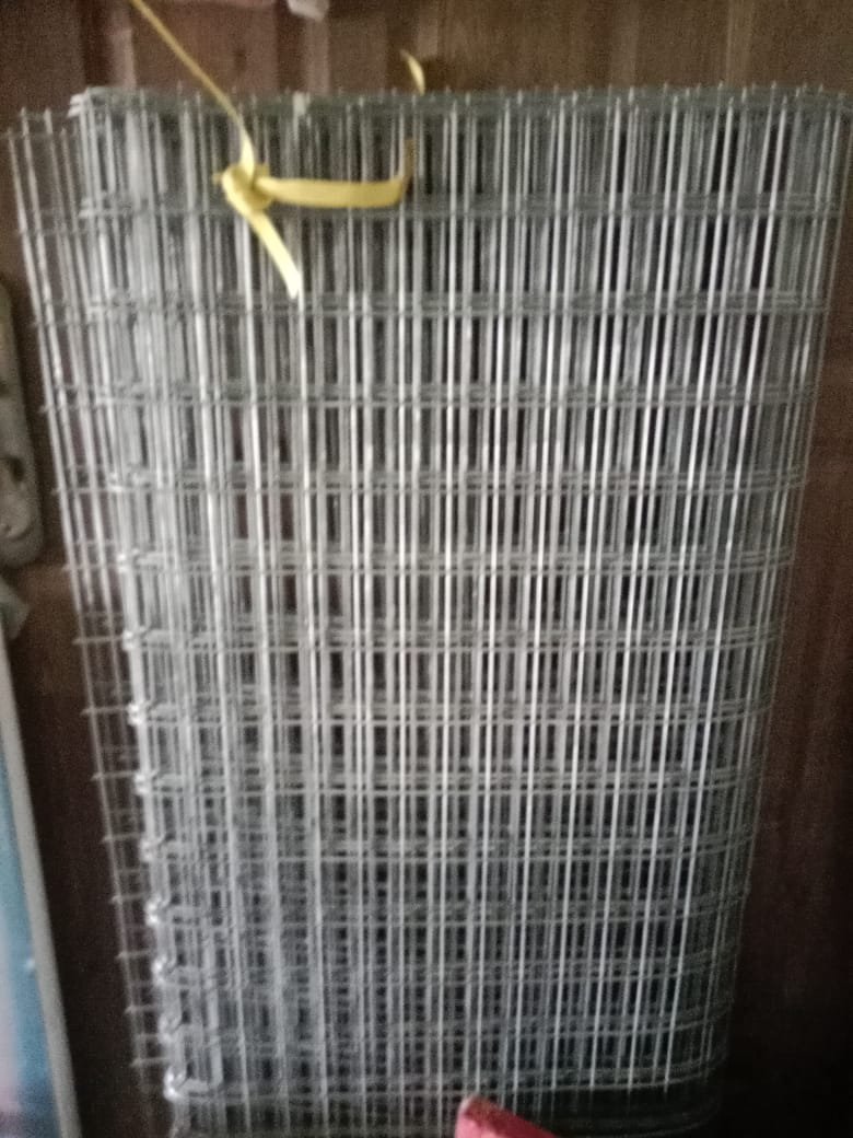 Iron  mesh 2 1/2 mm full bundle.