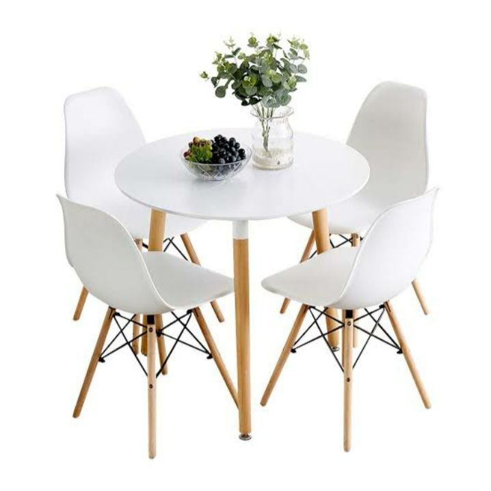 Medium Dining Table + 4 Plastic Chairs