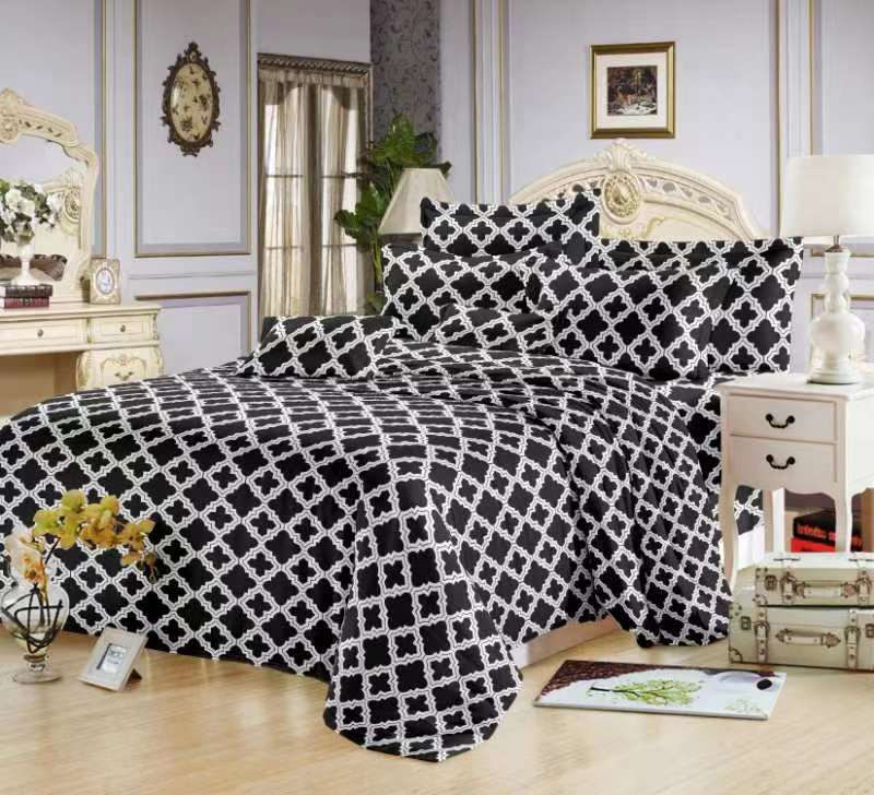 Bright Plaid Duvet Set With 4 Pillows