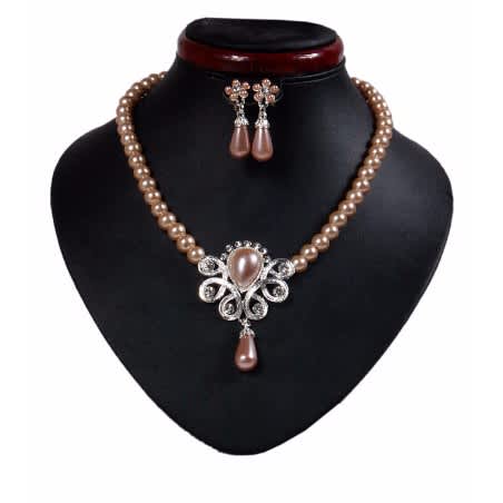 Hyde Park Pearl Jewelry Set - Merlin Gold