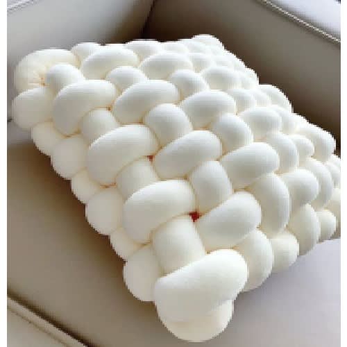 Cubic Mat Knot Pillow