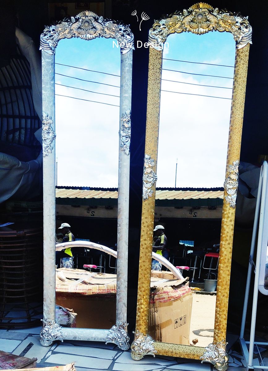 Newly Design Elegant Standing Dressing Mirror