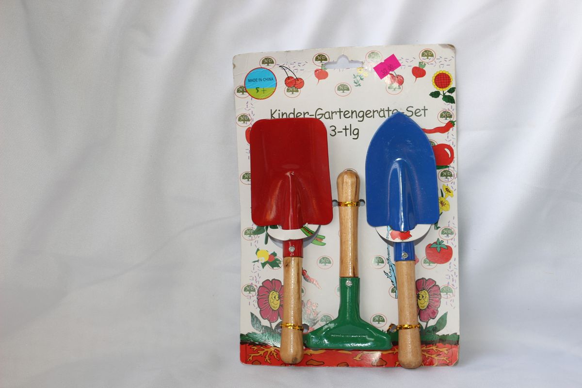 3 Piece Durable Handy Colorful Kids Gardening Toolkit