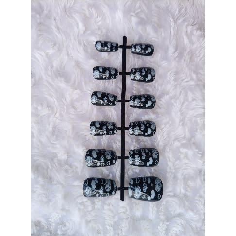 3D Love Heart Print Design Nails - Black