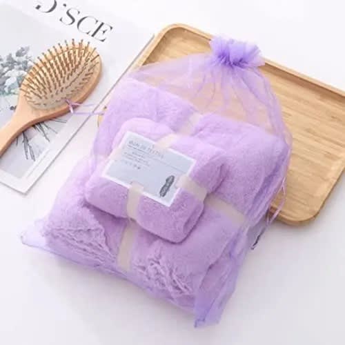 Ultra Soft Dorm/ Home Water Absorbent Towel Gift Sets