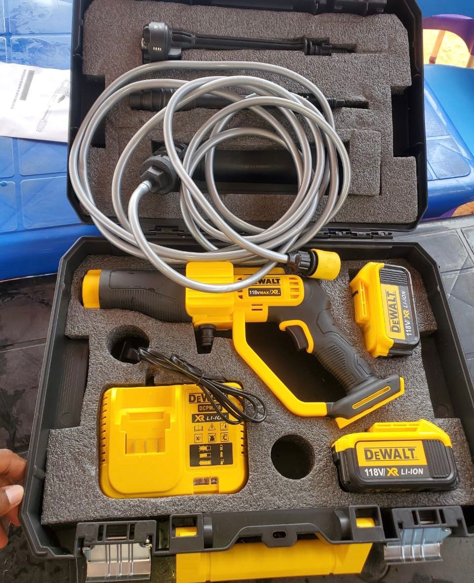 Cordless High Pressure Car Washer, Power Cleaner, With Charger And Two Batteries, 550-PSI, 1.0 GPM, Electric Water Foam Machine Portable Car Wash EU Plug