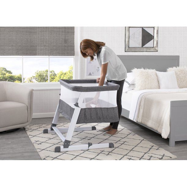 Kids Room2Grow Newborn Bassinet To Infant Sleeper