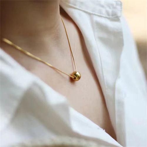 Round Bead Pendant Necklace