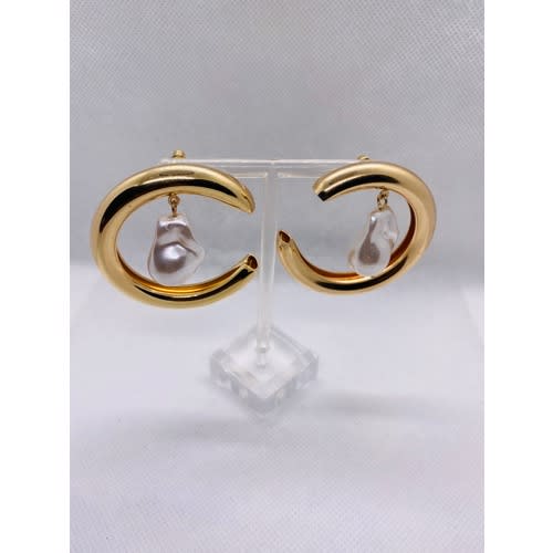 Single Pearl Earring