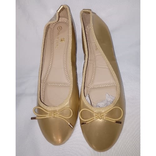 Ladies Patent Leather Flat Shoe - Gold