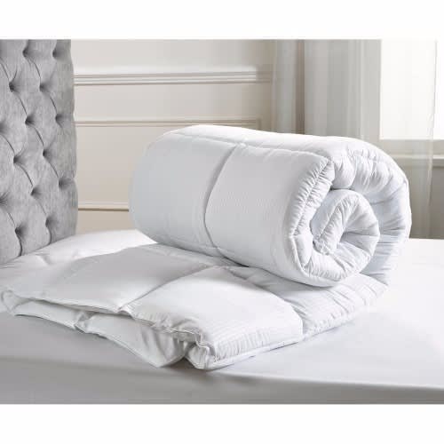 Duvet With Bedsheets And 4 Pillowcases - White