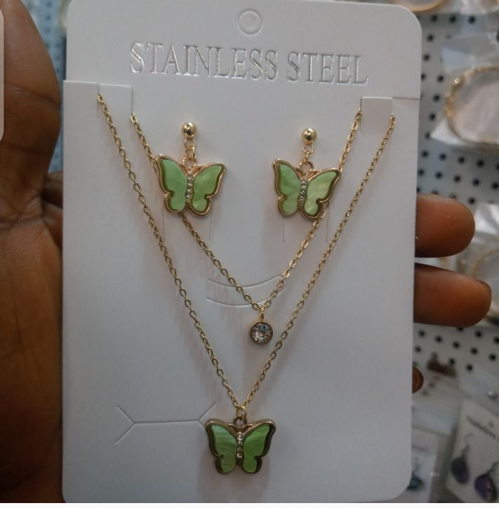 Ladies Two Step  Butterfly Necklace Pendant With Earring Gold