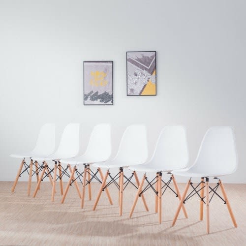 6 Set Of Plastic Dinning Chairs With Wooden Legs