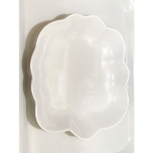 Flower Shape Ceramic Plates - 6 Pieces