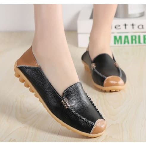 Women Leather Flat Shoe-  Black