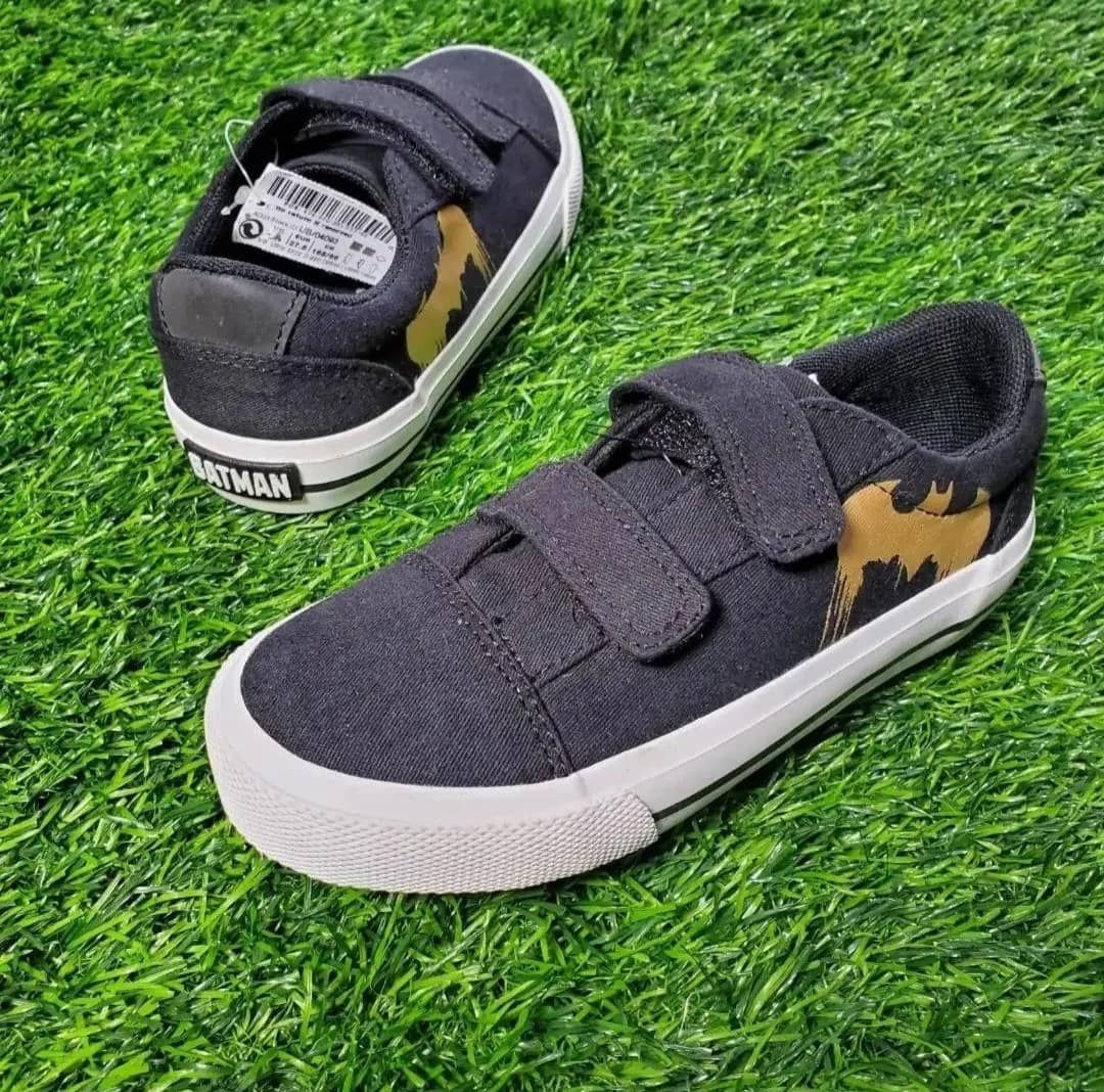 Double Stripe Fastening Shoe