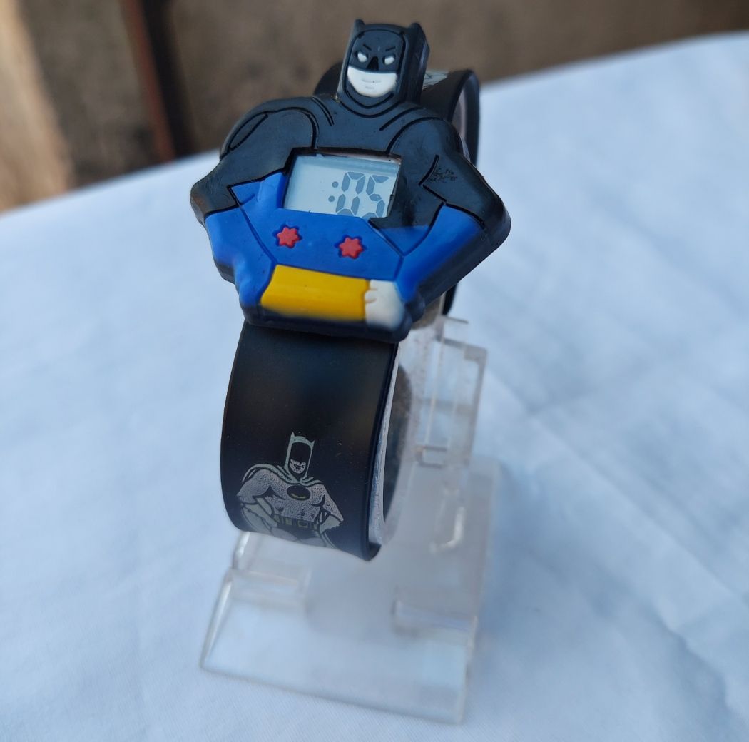 Stylish Cartoon Character Wristwatch For Boys And Girls