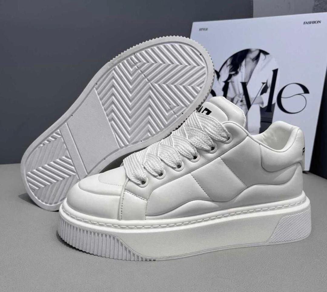 PLATFORM SNEAKER.39-44