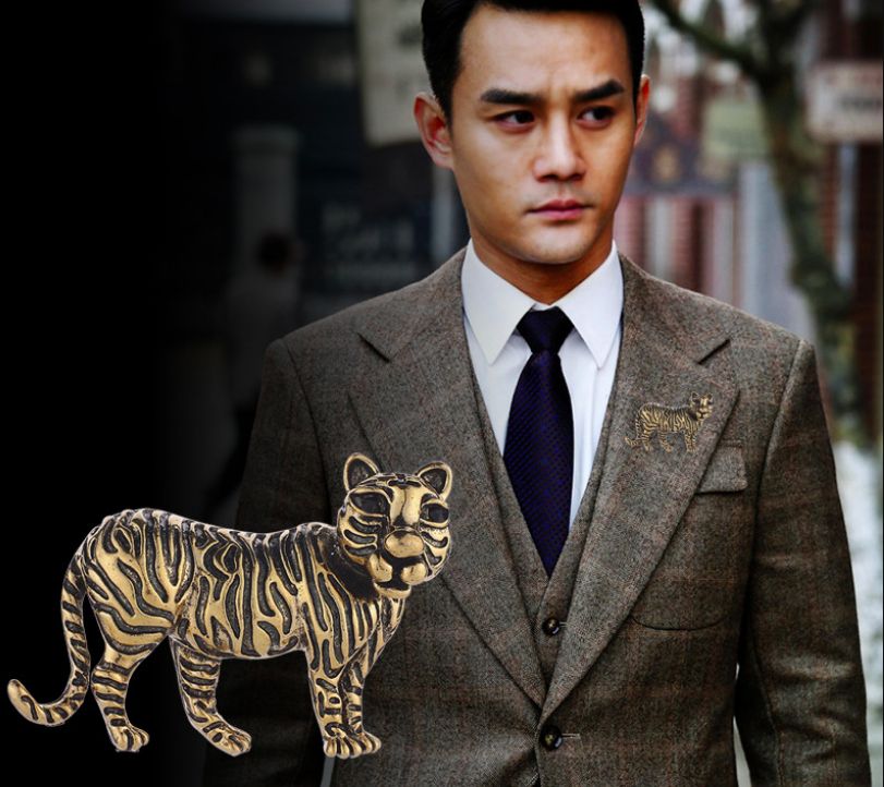 Leopard Steel Brooch Lapel Pin