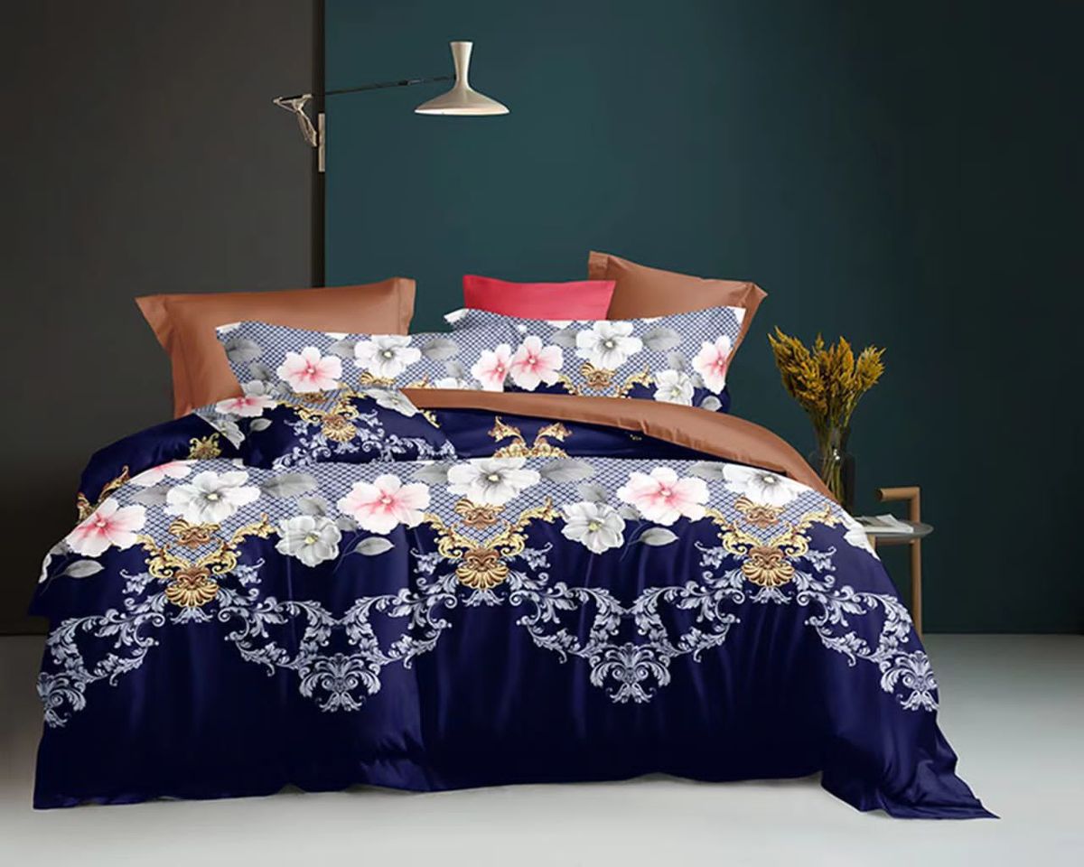 Lovely Bedsheet And Pillowcases Set