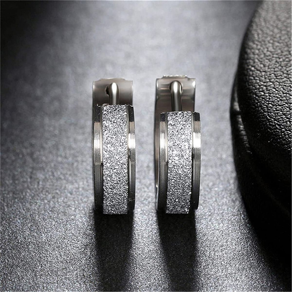 A Pair Of Unisex Kids Fashion Luxurious Stainless Steel Silver Earrings