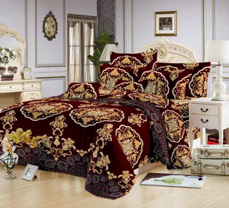 Beautiful Plaid Bedsheet With 4 Pillows