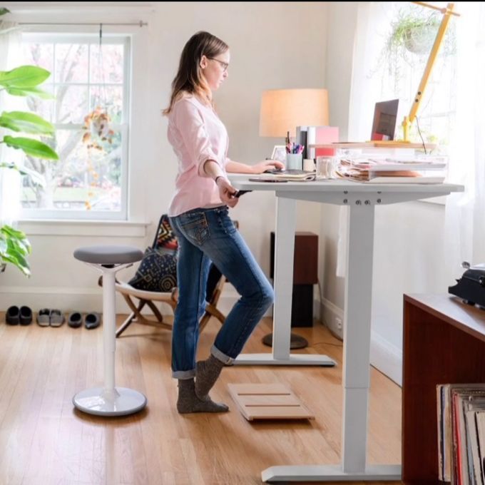 Adjustable Height Electric Table - 1.2mtr