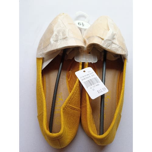 Girl's Flat Shoe - Yellow