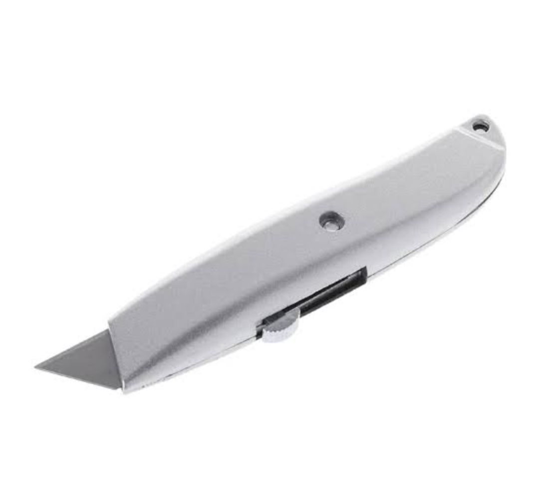 Retractable Multifunction Utility Knife