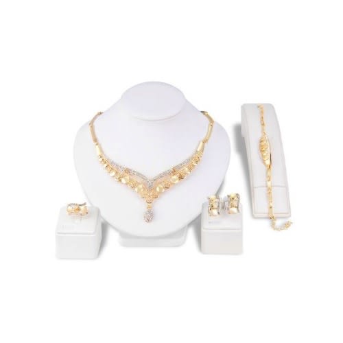 Ladies Necklace And Jewelry Set- Gold