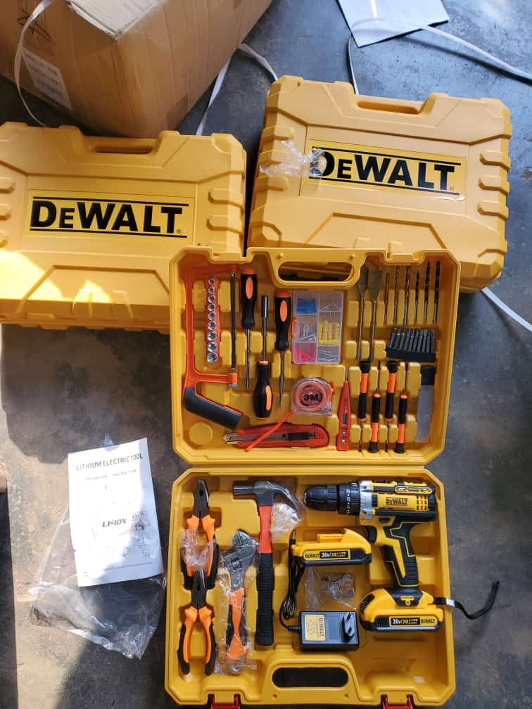 De Walt Electric Tools Box