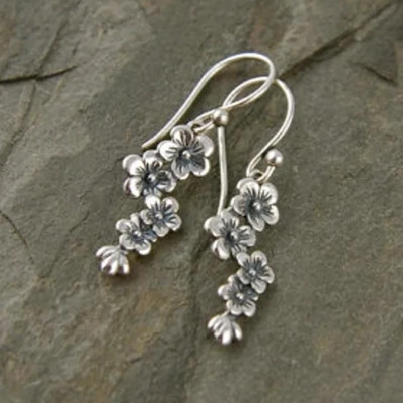 Retro Daisy Flower Drop Earrings For Women Girl Ethnic Antique Silver Color Blossoms Petals Small Dangle Earrings Lovely